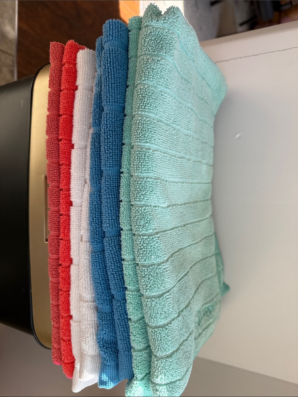 Tupperware Microfiber Kitchen Towels in Mint, Blue, White, Coral